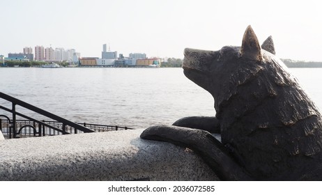 Blagoveshchensk, Amur region,  Russia-08-16-2021: Amur river embankment, monument to the Druzhok dog, which during the floods of 2013 became a symbol of courage, devotion, love for home 