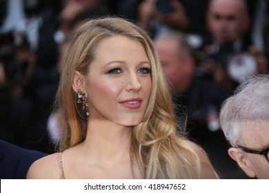Blake Lively attends the 'Cafe Society' premiere and the Opening Night Gala during the 69th Cannes Film Festival at the Palais des Festivals on May 11, 2016 in Cannes, France.