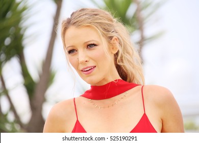 Blake Lively attends the 'Cafe Society' Photocall during The 69th Annual Cannes Film Festival on May 11, 2016 in Cannes, France.