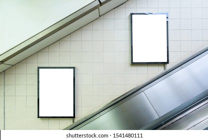 4 Blank billbords airports Images, Stock Photos & Vectors | Shutterstock