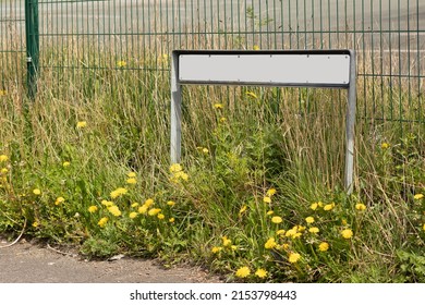 Blank  Horizontal Street Name Sign 