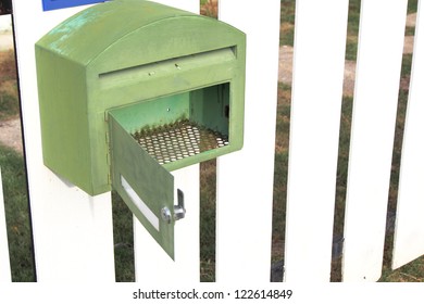 blank mailbox
