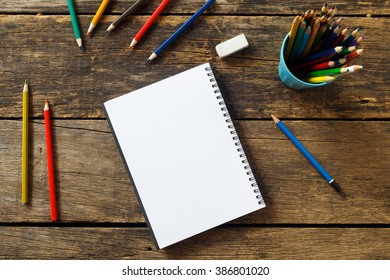 257,607 Pencil wooden table Images, Stock Photos & Vectors | Shutterstock