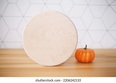 Blank Round Wood Mockup With  Pumpkin, Thanksgiving Door Decor Mockup, Autumn Door Decor 