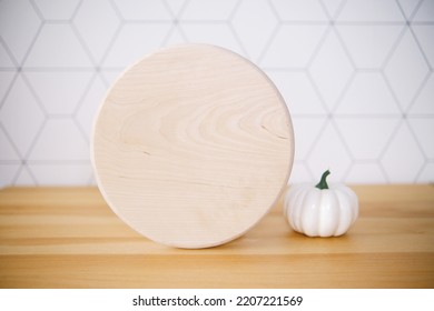 Blank Round Wood Mockup With  Pumpkin, Thanksgiving Door Decor Mockup, Autumn Door Decor 