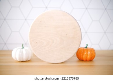 Blank Round Wood Mockup With  Pumpkin, Thanksgiving Door Decor Mockup, Autumn Door Decor 