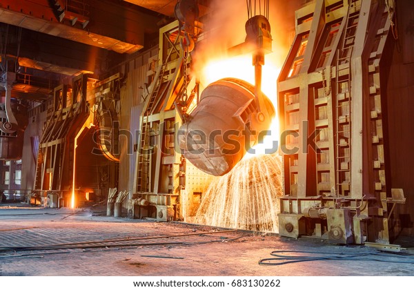 Blast\
furnace smelting liquid steel in steel\
mills