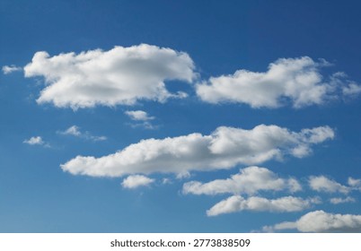 Ble sky with white clouds