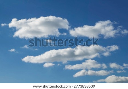 Ble sky with white clouds