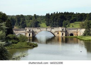 Blenheim Palace Summer  Gardens