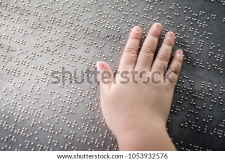 hand hand fingers thumb plates Sitcoms theme sex