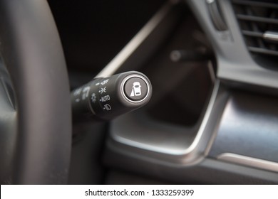 Blind Spot Monitoring system warning light/icon in side view mirror of a modern vehicle