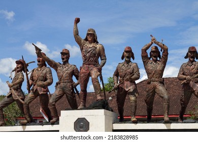 Blitar East Java Indonesia Statues War Stock Photo 2183828985 ...