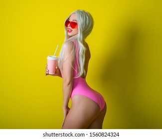 Big Booty Women Pics