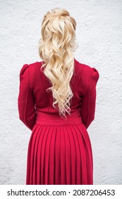 Blonde Hair Style - Back View