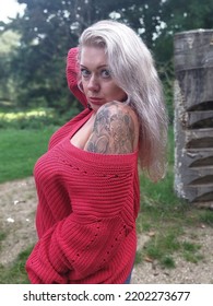 Blonde Woman Self Shoot Pretty Girl Autumn Red Sweater Cosy Walk In The Park Selfie Tattoo Photoshoot 