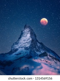 Bloody wolf moon with Matterhorn.