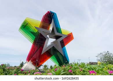 Bloomington, MN, USA, 2019-07-13: Beautiful Mall Of America Star On Cloudy Day