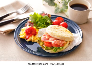 BLT English Muffin Sandwich