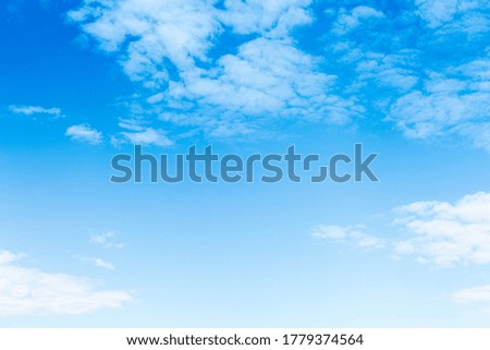 Blu sky with white clound on a nature background