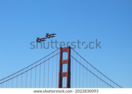 Blue Angels fly in the air 