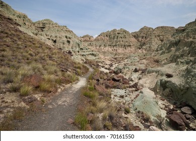 Blue Basin Hike At John Day National Monument In Oregon