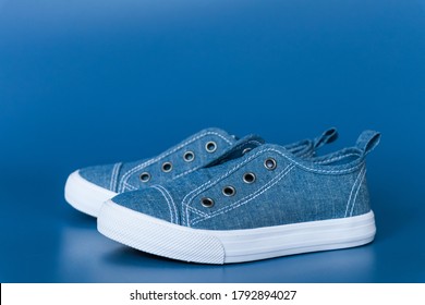 sneakers without laces