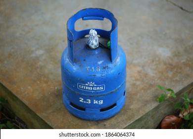 Blue Colored Refillable Gas Cylinder For Cooking. Brand Litro Gas. Sri Lanka, Colombo, 2020