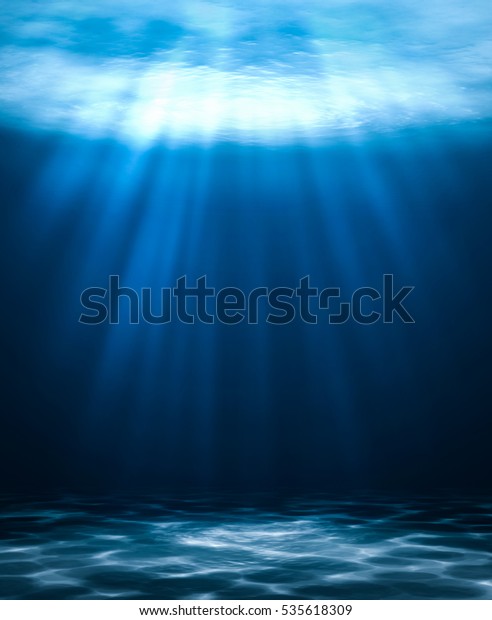 抽象的な自然の背景に青の深い水。