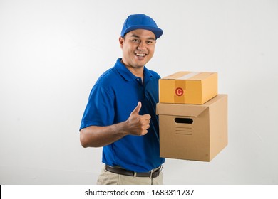 197,380 Delivery man box Images, Stock Photos & Vectors | Shutterstock