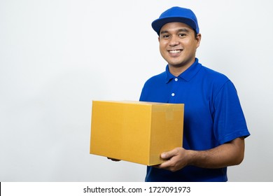 197,380 Delivery Man Box Images, Stock Photos & Vectors 