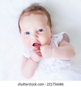 Imagenes Fotos De Stock Y Vectores Sobre Girl With Blue Eyes