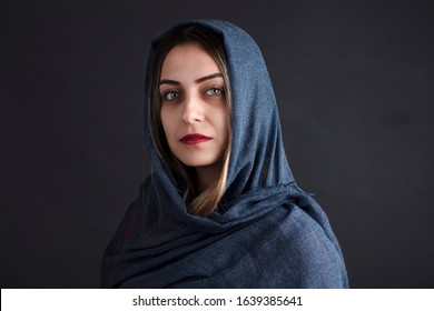 blue eyed middle eastern woman
