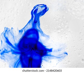 Blue Ink Flows Inside Fizzy Liquid Macro Bright Wallpaper