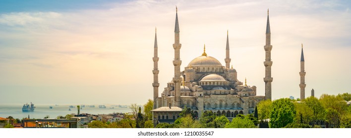 Blue mosque in glorius sunset, Istanbul, Sultanahmet park. The biggest mosque in Istanbul of Sultan Ahmed Ottoman Empire .