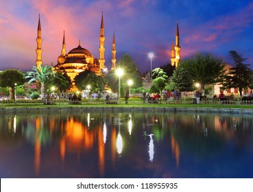 Blue Mosque In Istanbul - Turkey