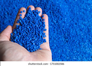 Blue Plastic Grain, Plastic Polymer Granules,hand Hold Polymer Pellets, Raw Materials For Making Water Pipes, Plastics From Petrochemicals And Compound Extrusion, Resin From Plant Polyethylene.