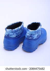 Blue Rain Boots With Snowflake Print Lining