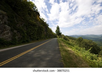 1,730 Blue ridge parkway spring Images, Stock Photos & Vectors ...