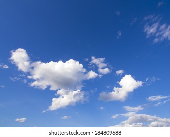 Blue sky with cloud closeup