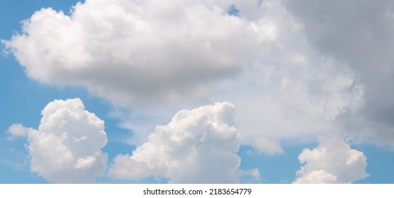 
Blue Sky And Clouds Stratocumulus. 
Beautiful Nature Time Lapse Sunset At Storm Clouds Cumulus.