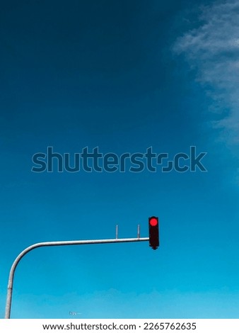 Blue sky view with a trafic light