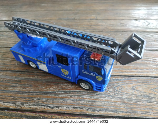 blue fire engine toy