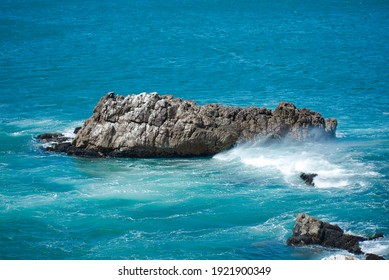 Vague Mer Et Rocher Images Photos Et Images Vectorielles De Stock Shutterstock