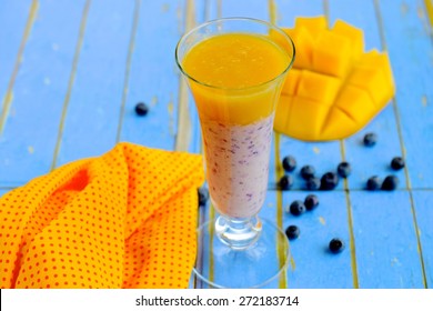 Blueberry Mango Smoothie