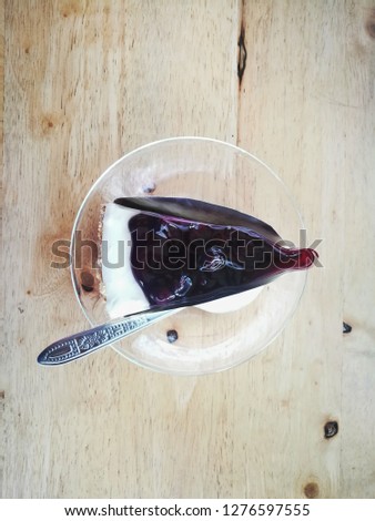blueberrypie on the table