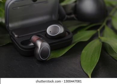 Bluetooth Earphones For Listen Music In Any Weather On Street