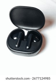 Bluetooth headset and its case 