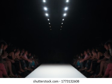 7,293 Catwalk audience Stock Photos, Images & Photography | Shutterstock
