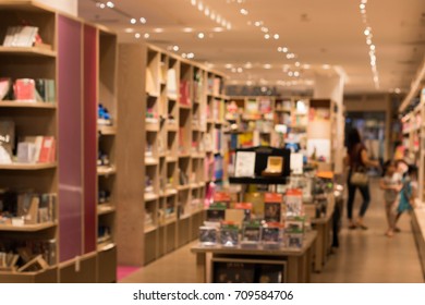 blurred of book store.